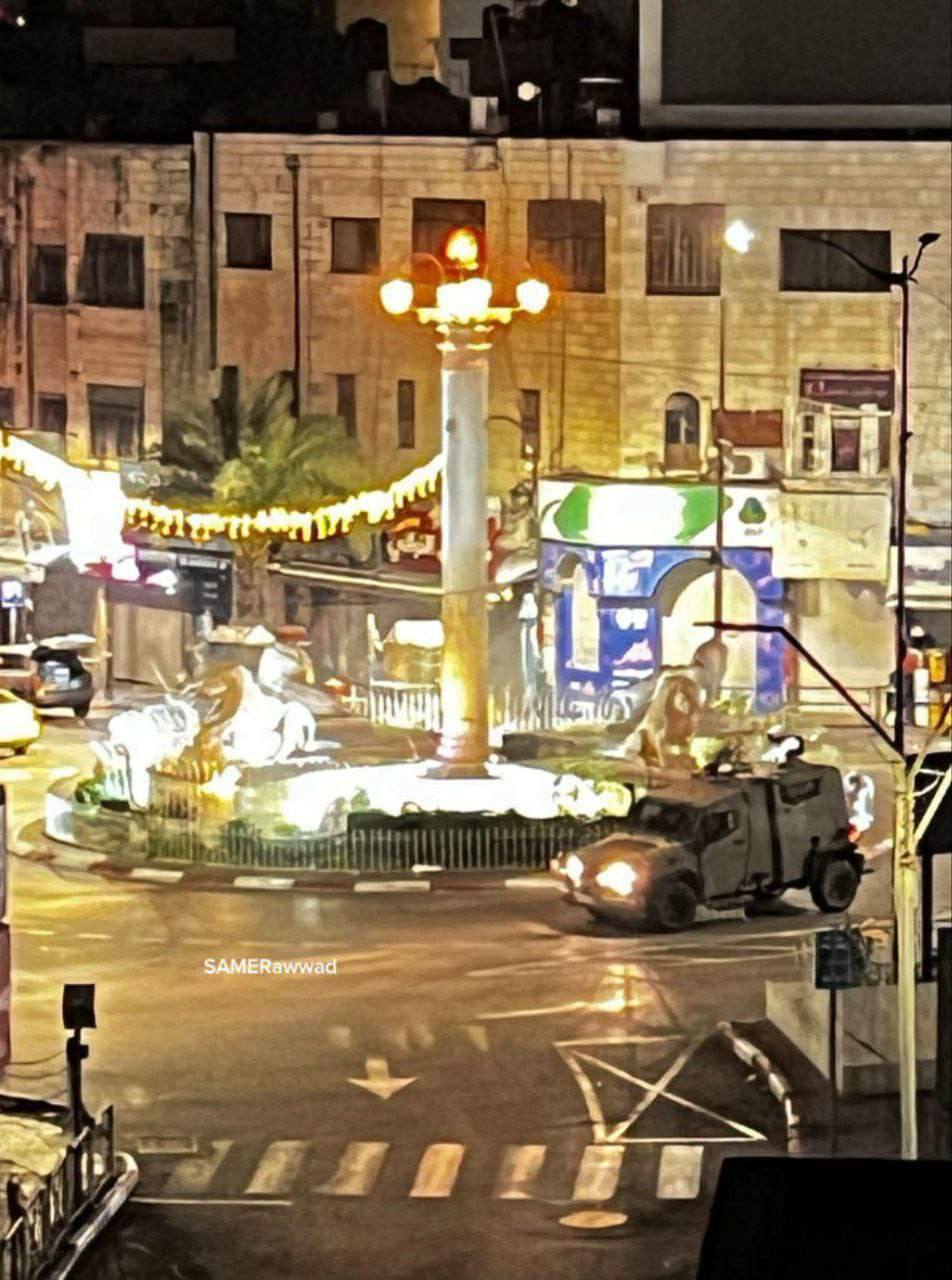 جانب من اقتحام قوات الاحتلال لدوار المنارة وسط رام الله